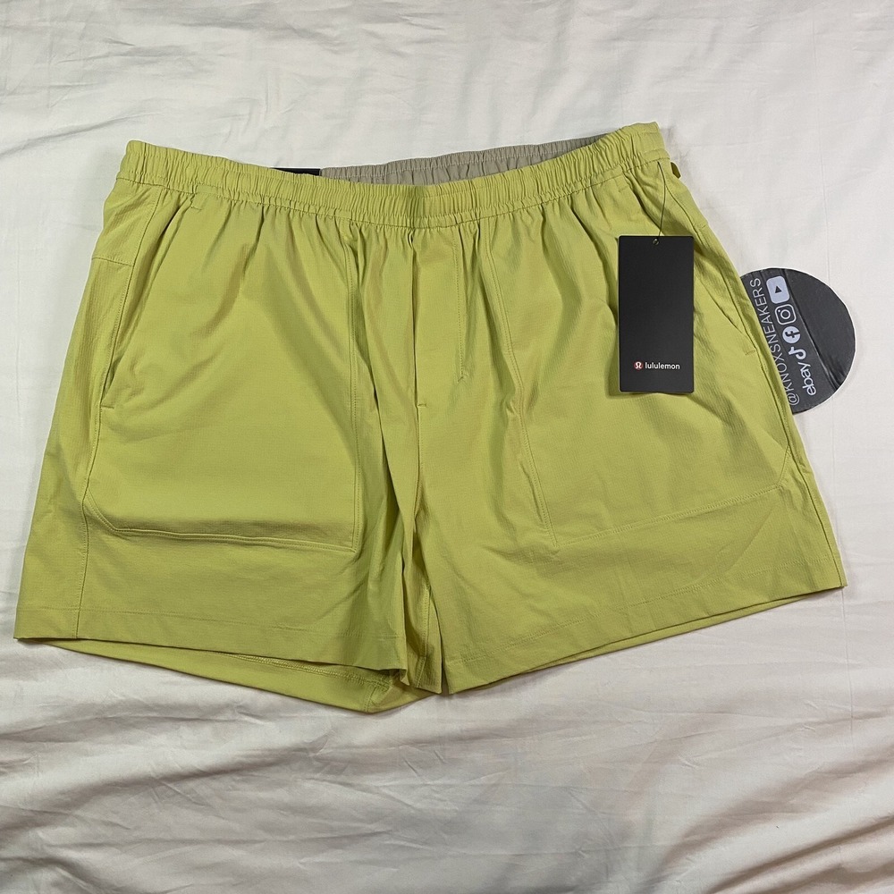 Lululemon Bowline Short 5" FIYE Finch Yellow Men's Size XXLarge